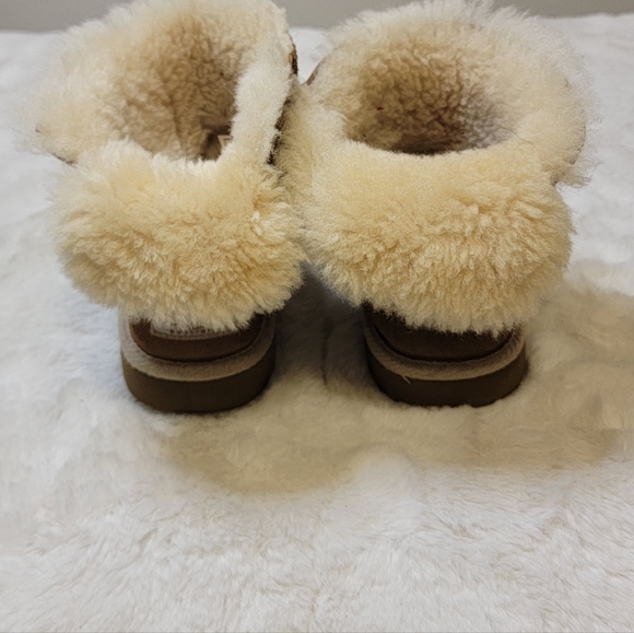 UGG Selene Brown Lined Short Ankle Boots Bow tie Rope Size 2 - Picture 4 of 8